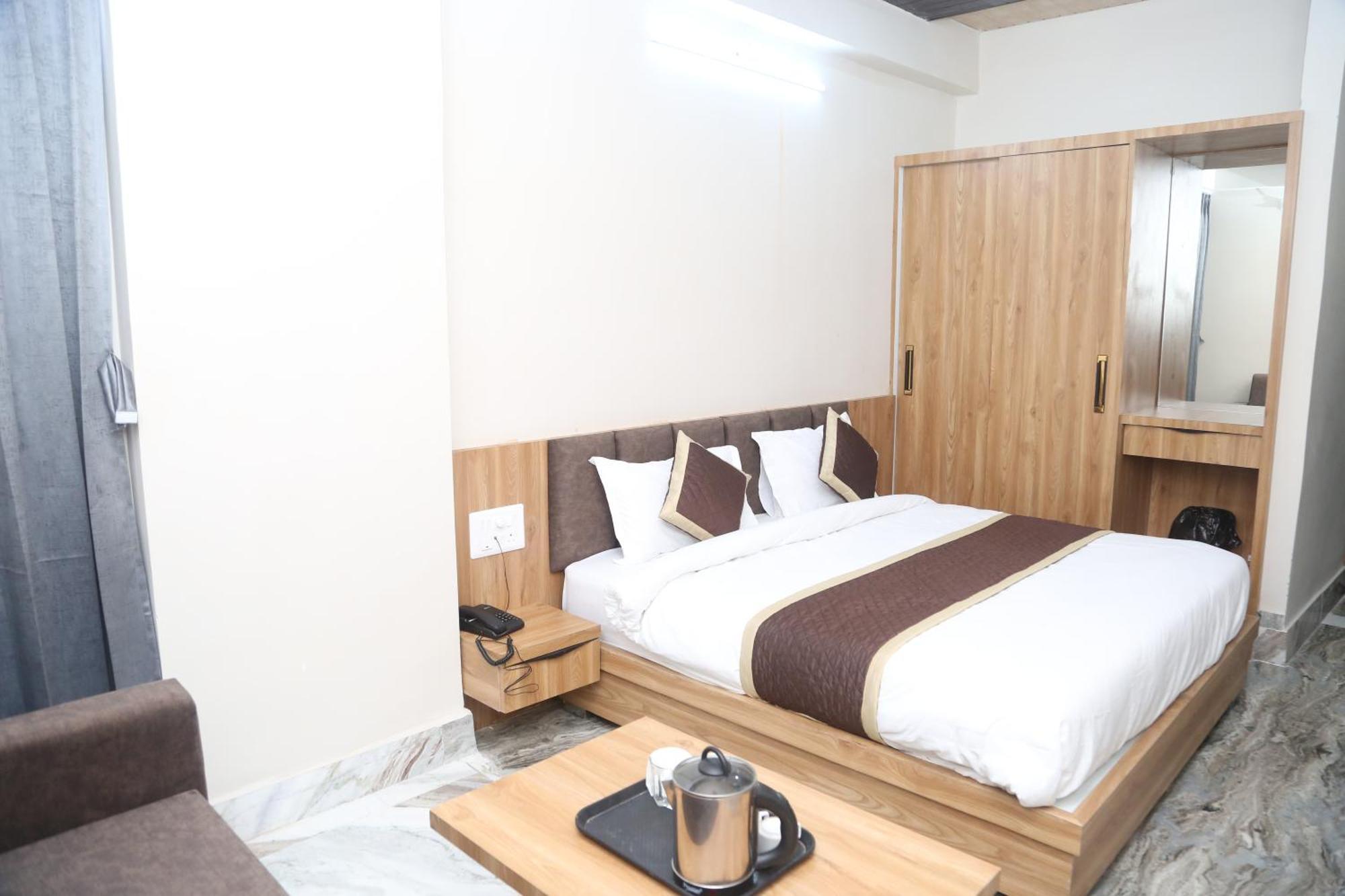Hotel Kirti Plaza Chittorgarh Esterno foto
