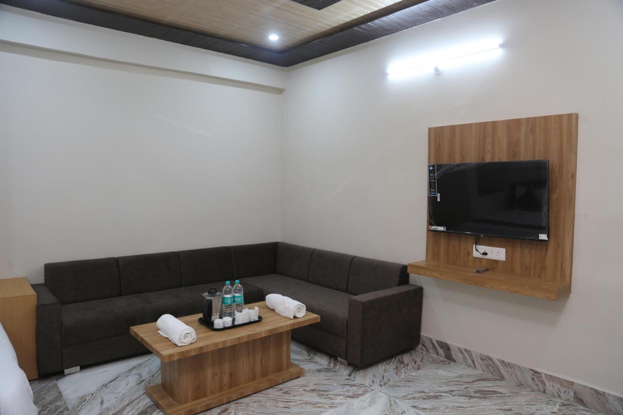 Hotel Kirti Plaza Chittorgarh Esterno foto
