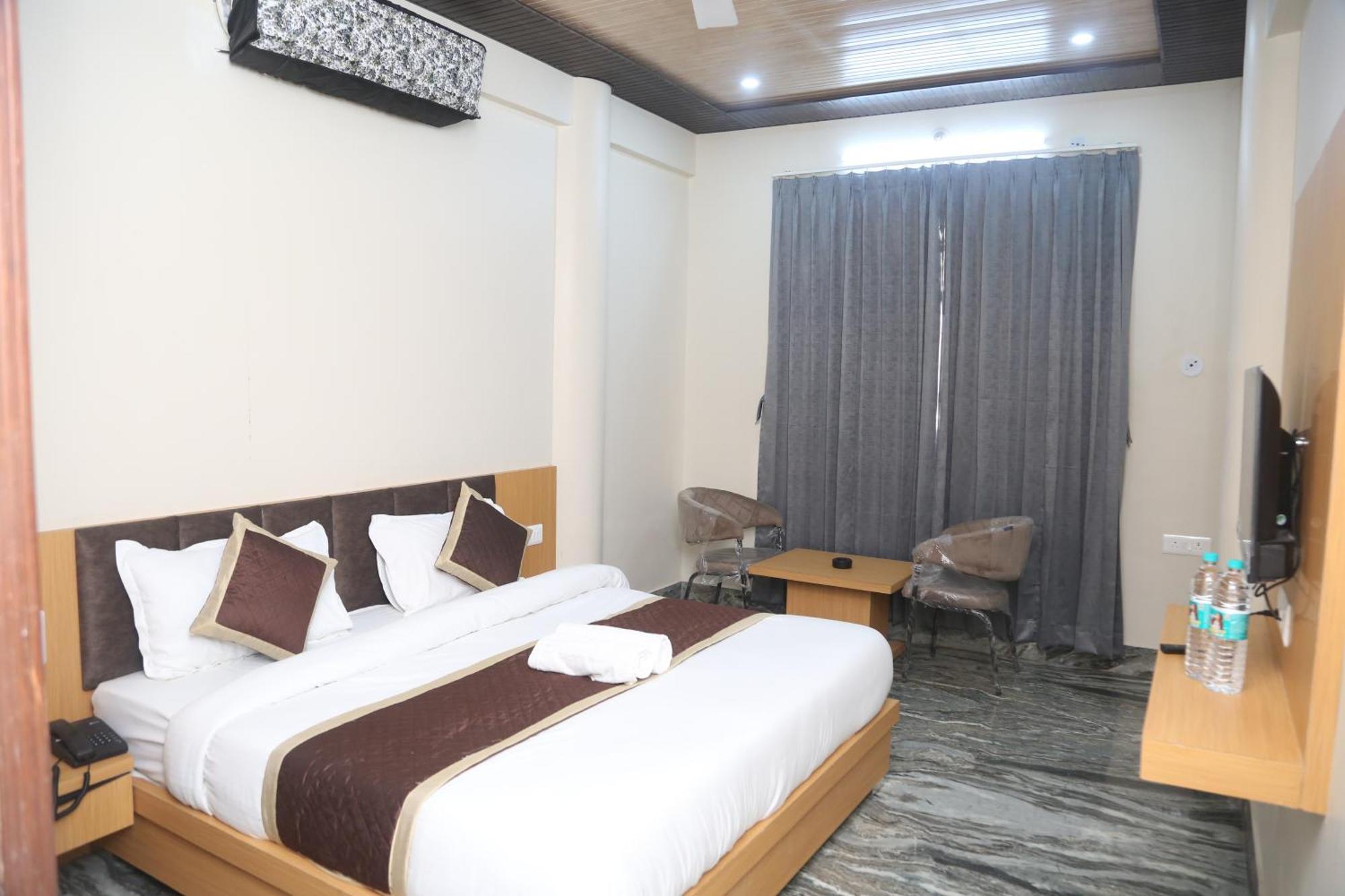 Hotel Kirti Plaza Chittorgarh Esterno foto