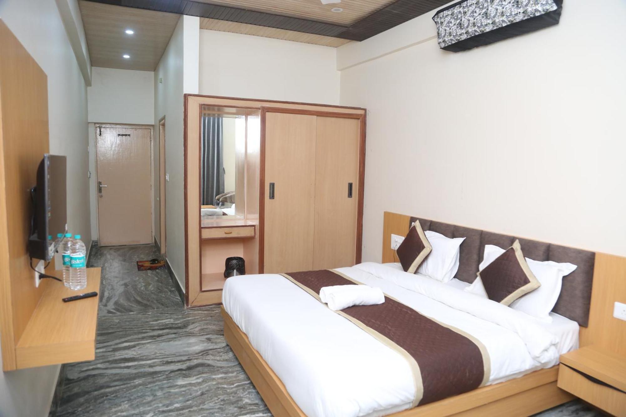 Hotel Kirti Plaza Chittorgarh Esterno foto