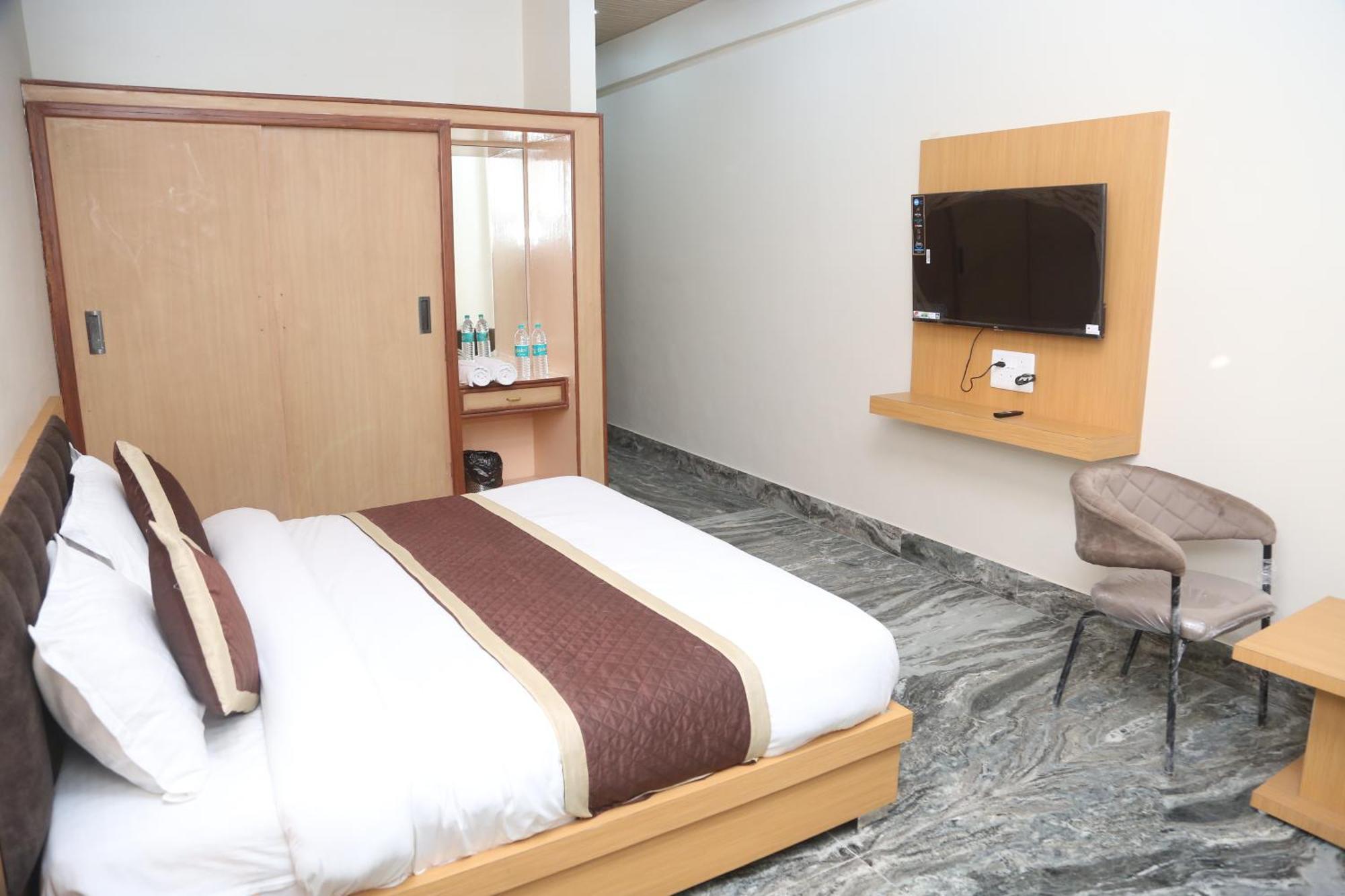 Hotel Kirti Plaza Chittorgarh Esterno foto