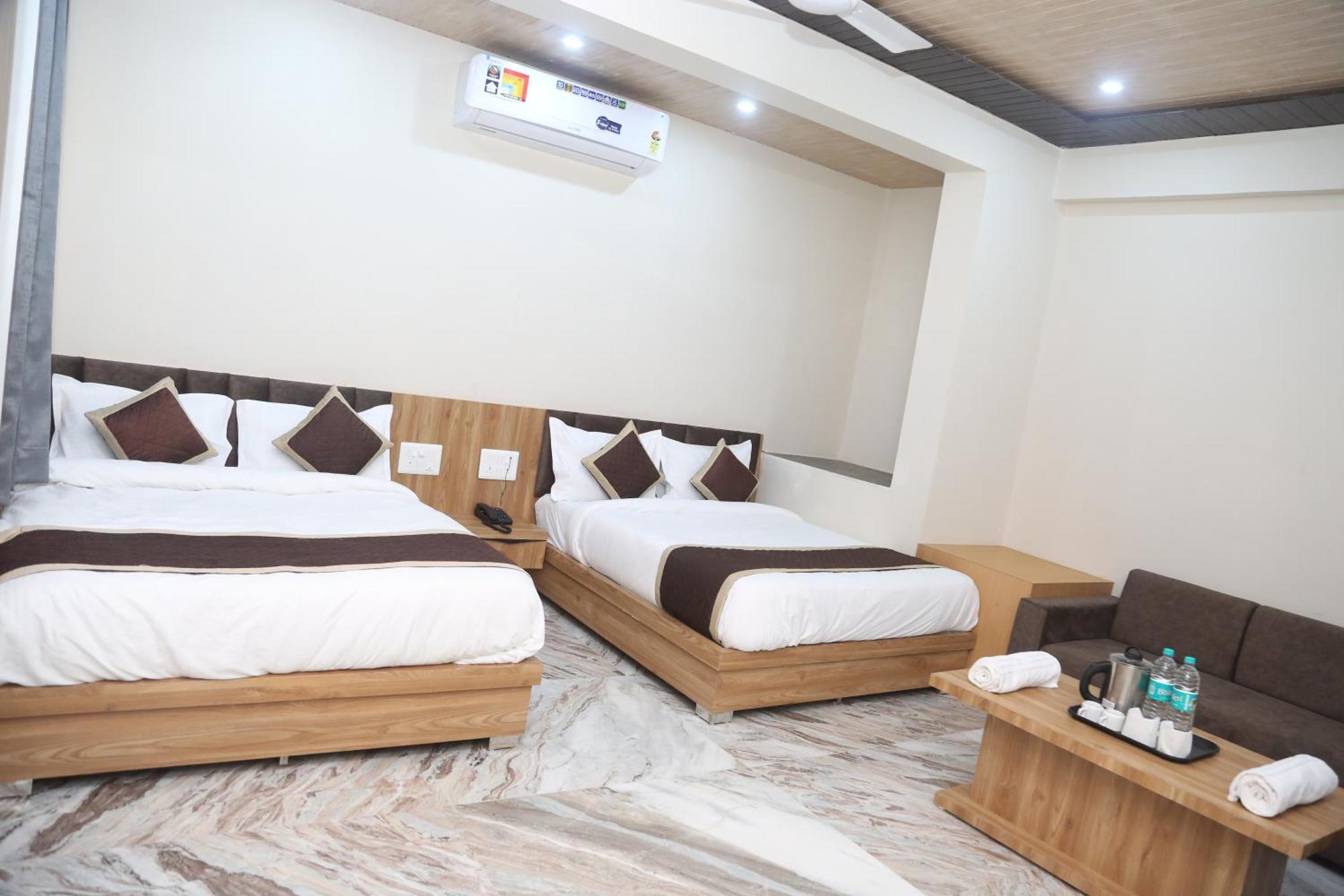 Hotel Kirti Plaza Chittorgarh Esterno foto