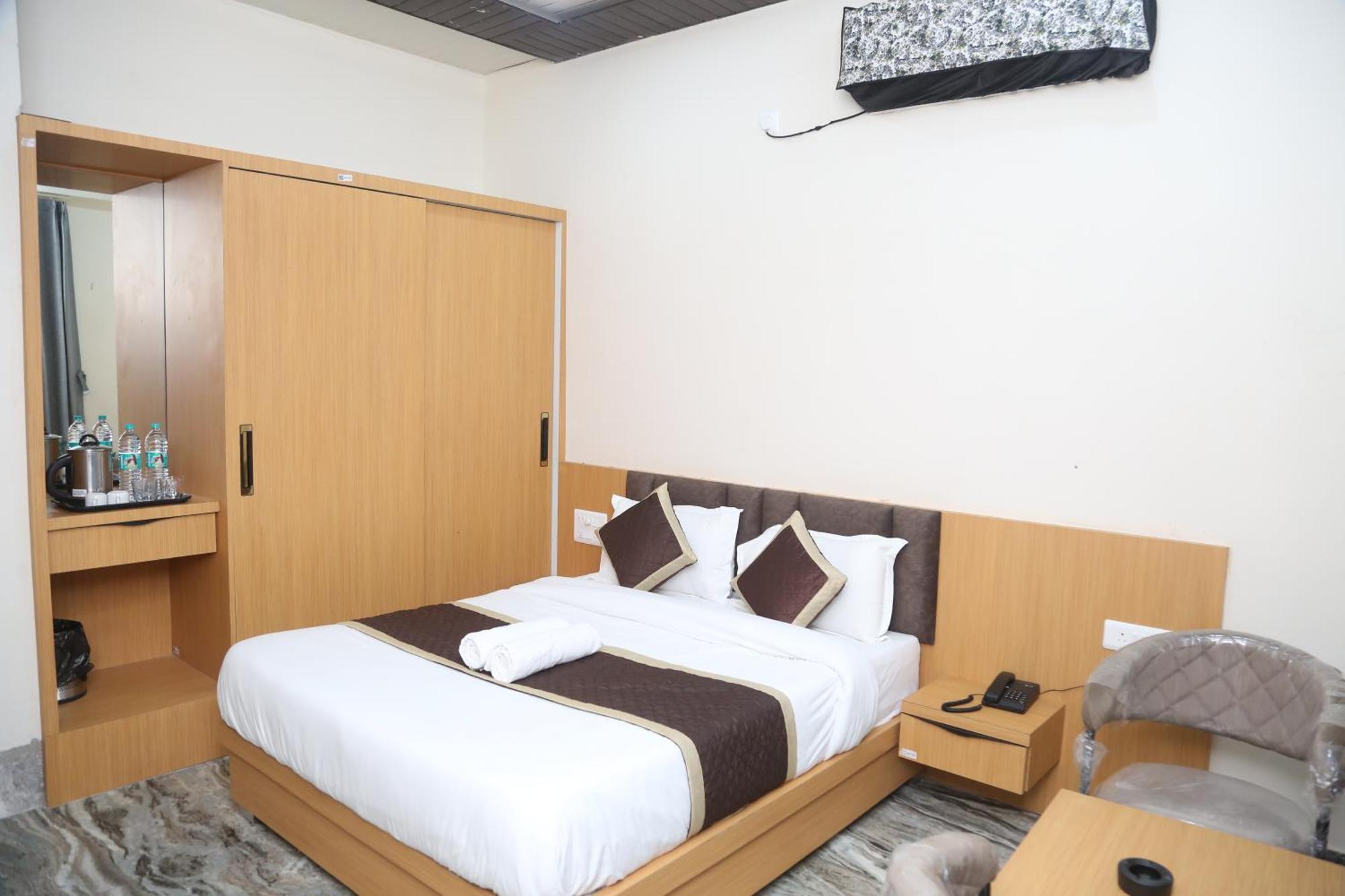 Hotel Kirti Plaza Chittorgarh Esterno foto